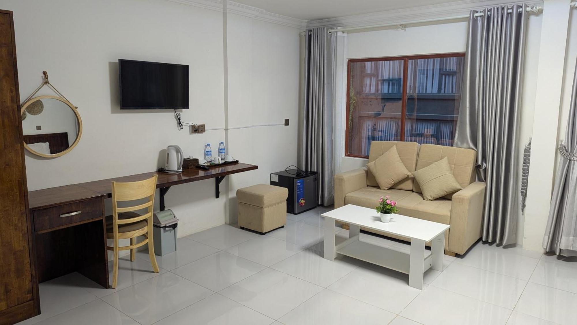 מלון Empire House, פנום פן מראה חיצוני תמונה